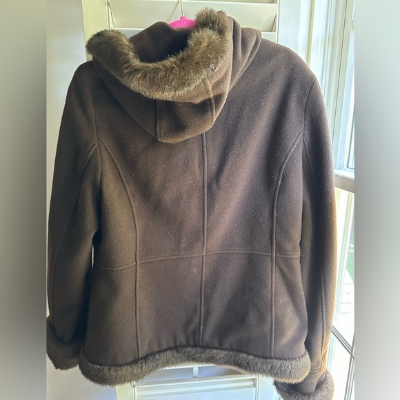 Croft & Borrow Women’s Faux Fur Wool Embroidered Jacket size Medium. - Picture 5 of 9